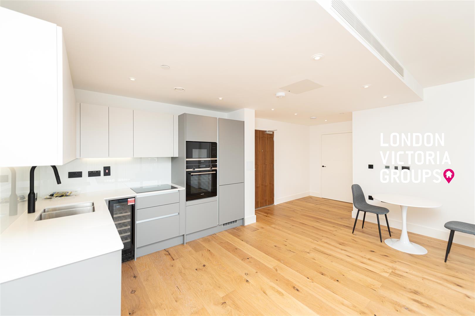 Horatio Apartments, 2 Graphite Square, LONDON